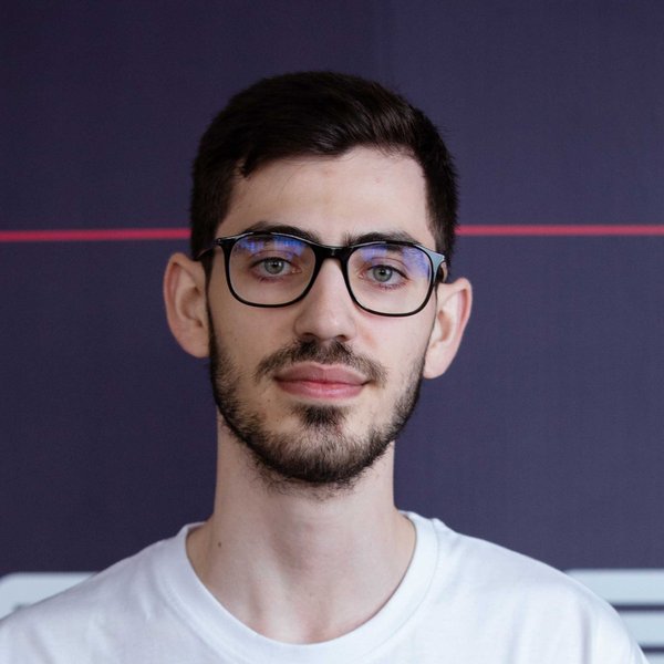 Portrait of Dinis Matos, Full Stack Developer